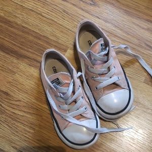 Converse size 9T orange